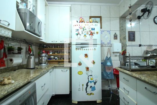 Cozinha de casa à venda com 3 quartos, 200m² em Chácara Mafalda, São Paulo