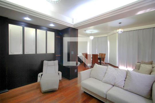 Apartamento para alugar com 3 quartos, 150m² em Santa Efigênia, Belo Horizonte