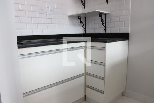 Cozinha de kitnet/studio para alugar com 1 quarto, 38m² em Setor Sul, Goiânia