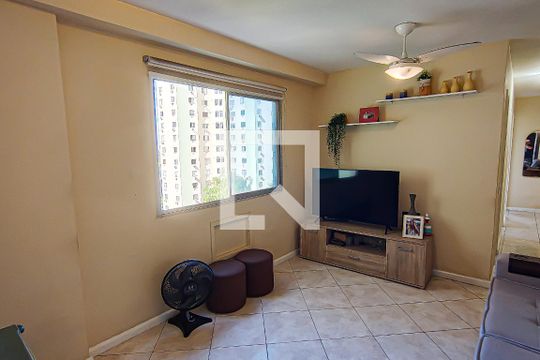 Sala de apartamento à venda com 3 quartos, 70m² em Freguesia (jacarepaguá), Rio de Janeiro