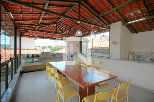 Mezanino de casa à venda com 4 quartos, 270m² em Santa Cruz, Belo Horizonte