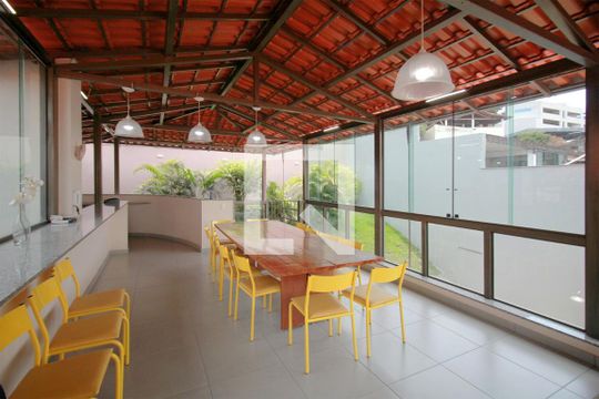 Mezanino de casa à venda com 4 quartos, 270m² em Santa Cruz, Belo Horizonte