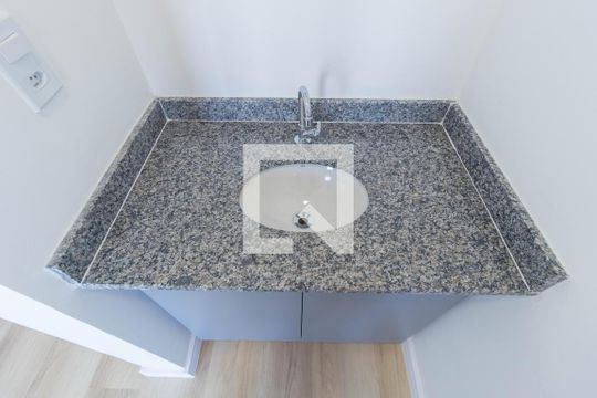 Detalhe - Banheiro de apartamento para alugar com 2 quartos, 37m² em Mooca, São Paulo