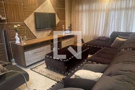 Casa à venda com 3 quartos, 200m² em Vila Carrão, São Paulo
