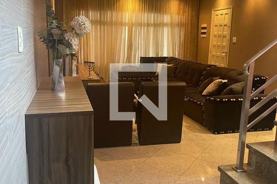 Sala de casa à venda com 3 quartos, 200m² em Vila Carrão, São Paulo