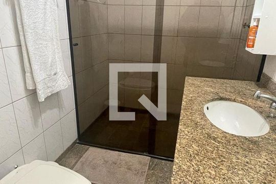 Banheiro de casa à venda com 3 quartos, 200m² em Vila Carrão, São Paulo
