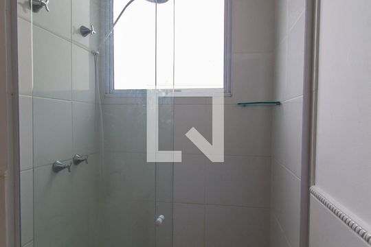 Banheiro de apartamento para alugar com 2 quartos, 55m² em São José, Canoas