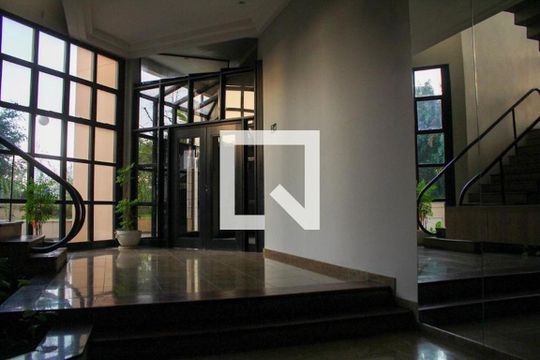 Hall social de apartamento para alugar com 1 quarto, 38m² em Paraíso do Morumbi, São Paulo