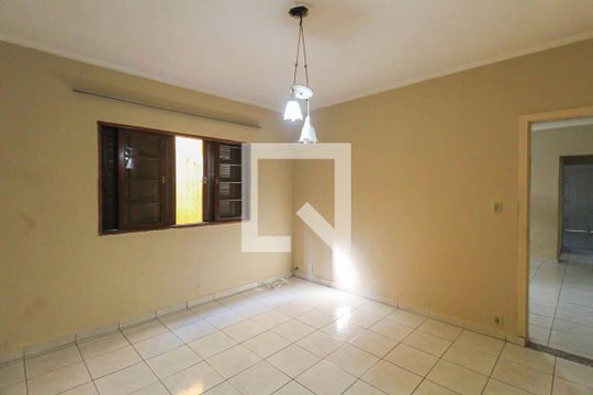 Quarto de casa para alugar com 1 quarto, 80m² em Jardim Independência (são Paulo), São Paulo
