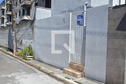 Fachada de casa para alugar com 1 quarto, 60m² em Vila Francisco Matarazzo, Santo André