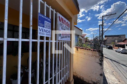 Placa de casa à venda com 3 quartos, 920m² em Venda Nova, Belo Horizonte