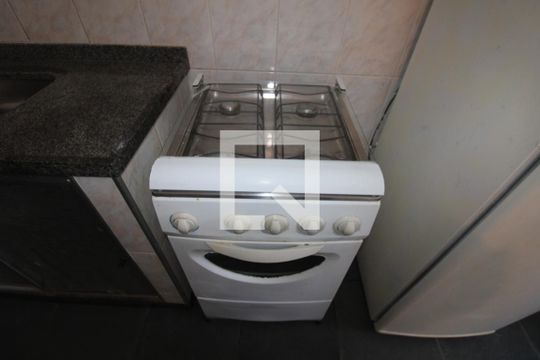 Cozinha de kitnet/studio para alugar com 1 quarto, 30m² em Jardim Santa Genebra Ii (barao Geraldo), Campinas