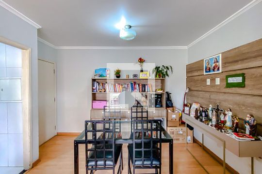 Sala de apartamento à venda com 2 quartos, 50m² em Vila Bertioga, São Paulo