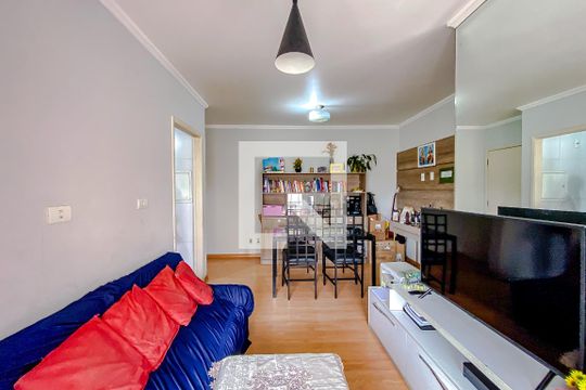 Sala de apartamento à venda com 2 quartos, 50m² em Vila Bertioga, São Paulo