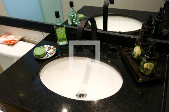 Banheiro da Suíte 1 de apartamento à venda com 3 quartos, 163m² em Vila Andrade, São Paulo