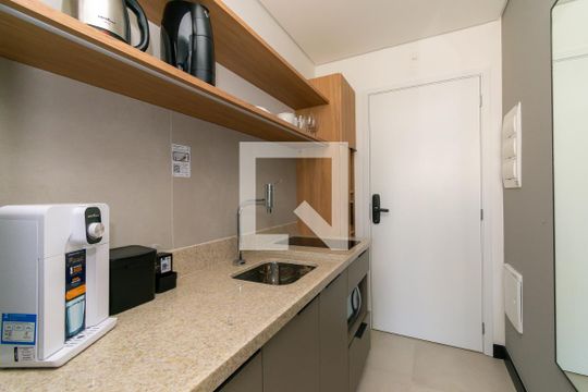 Cozinha de kitnet/studio para alugar com 1 quarto, 20m² em Vila Gomes Cardim, São Paulo