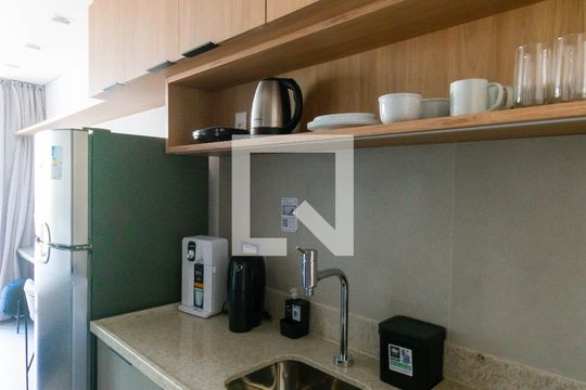 Cozinha de kitnet/studio para alugar com 1 quarto, 20m² em Vila Gomes Cardim, São Paulo