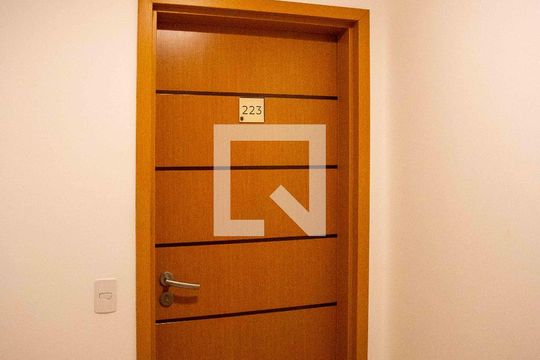 Hall de entrada de apartamento à venda com 3 quartos, 130m² em Centro, Diadema