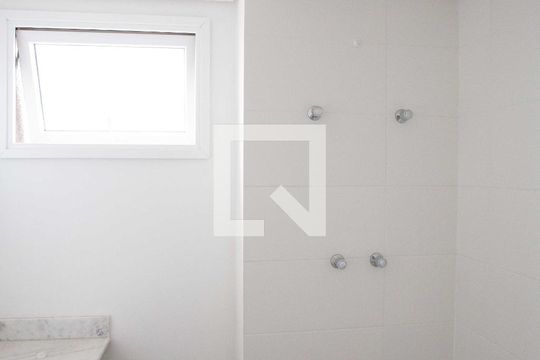 Banheiro da Suíte 2 de apartamento à venda com 3 quartos, 130m² em Centro, Diadema