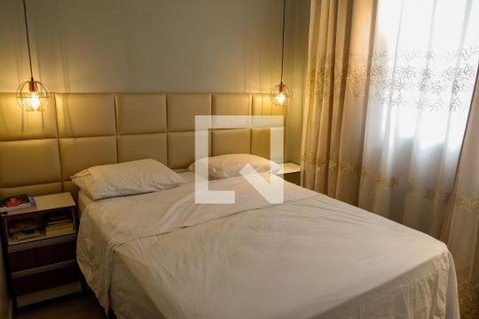 Quarto 1 de apartamento à venda com 2 quartos, 40m² em Jardim Boa Vista (zona Oeste), Osasco