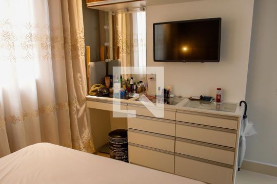 Quarto 1 de apartamento à venda com 2 quartos, 40m² em Jardim Boa Vista (zona Oeste), Osasco