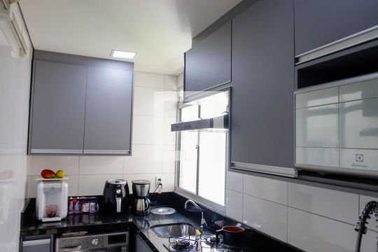 Cozinha de apartamento à venda com 2 quartos, 40m² em Jardim Boa Vista (zona Oeste), Osasco