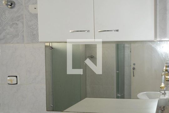 Banheiro de apartamento à venda com 3 quartos, 90m² em Pinheiros, São Paulo