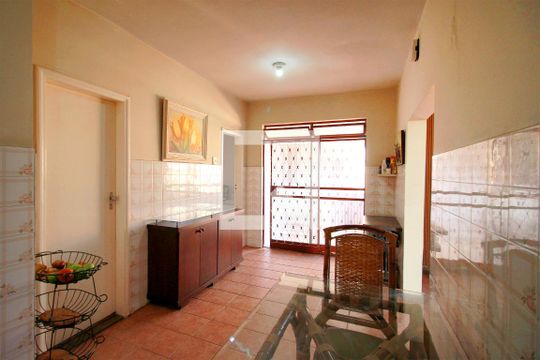 Ante sala de casa à venda com 4 quartos, 360m² em Ipiranga, Belo Horizonte
