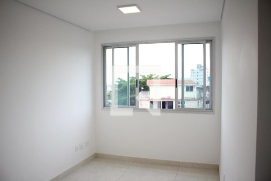 Apartamento à venda com 2 quartos, 60m² em Novo Eldorado, Contagem