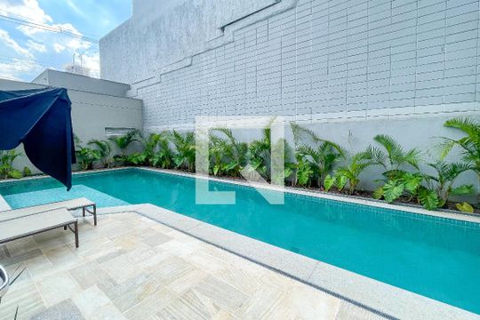 Área comum - Piscina de kitnet/studio para alugar com 1 quarto, 24m² em Pinheiros, São Paulo