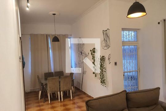 Sala de casa à venda com 4 quartos, 150m² em Sampaio, Rio de Janeiro