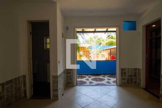 Casa 2 - Suíte 1 de casa de condomínio para alugar com 3 quartos, 260m² em Vargem Pequena, Rio de Janeiro