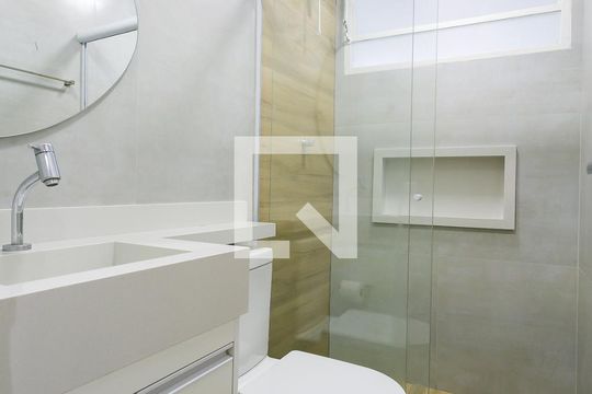 Banheiro de apartamento para alugar com 3 quartos, 100m² em Vila Progredior, São Paulo
