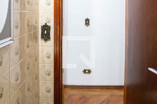 Lavabo de casa à venda com 2 quartos, 177m² em Jardim das Acacias, São Bernardo do Campo