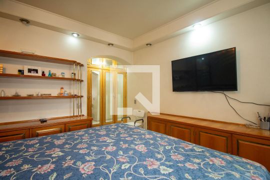 Suíte de apartamento à venda com 3 quartos, 240m² em Campo Belo, São Paulo