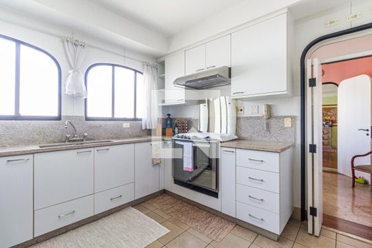 Cozinha de apartamento à venda com 3 quartos, 321m² em Paraíso, São Paulo