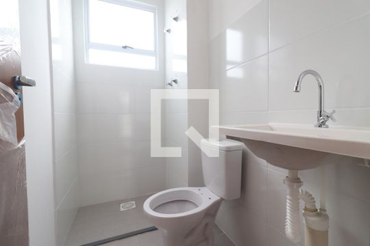 Banheiro de apartamento para alugar com 2 quartos, 40m² em Rondônia, Novo Hamburgo