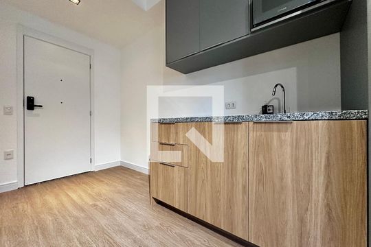 Cozinha de kitnet/studio à venda com 1 quarto, 23m² em Brooklin Novo, São Paulo