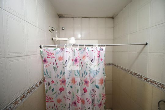 Banheiro da Suíte de casa à venda com 3 quartos, 110m² em Olaria, Rio de Janeiro
