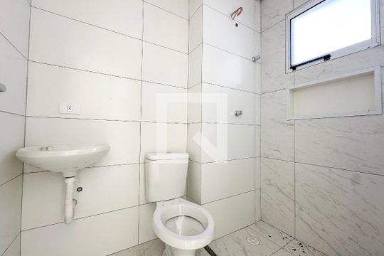 Banheiro de apartamento à venda com 1 quarto, 48m² em Vila Mangalot, São Paulo