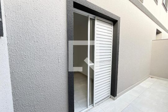 Quintal de apartamento para alugar com 1 quarto, 28m² em São Domingos, São Paulo