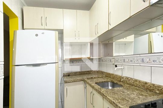 Cozinha de apartamento para alugar com 2 quartos, 60m² em Centro, São Leopoldo