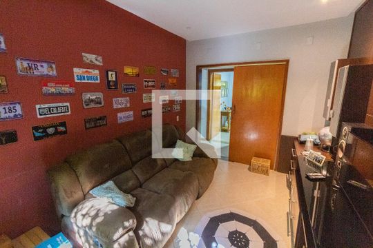 Sala de TV de casa de condomínio para alugar com 3 quartos, 270m² em Colinas do Ermitage (sousas), Campinas