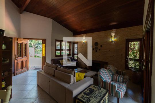 Sala de casa de condomínio para alugar com 3 quartos, 270m² em Colinas do Ermitage (sousas), Campinas