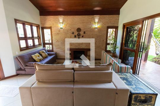 Sala de casa de condomínio para alugar com 3 quartos, 270m² em Colinas do Ermitage (sousas), Campinas