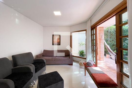 Sala de Estar de casa à venda com 3 quartos, 415m² em Nova Petrópolis, São Bernardo do Campo