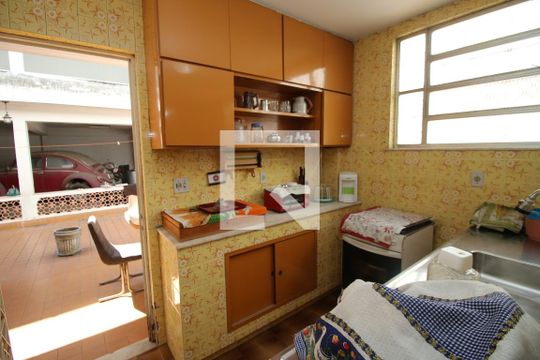 Cozinha de casa à venda com 5 quartos, 270m² em Olaria, Rio de Janeiro