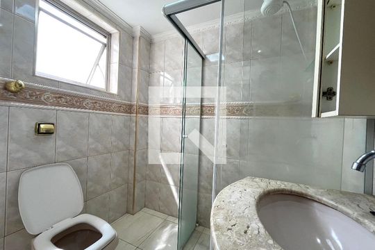 Banheiro  de apartamento à venda com 2 quartos, 70m² em Vila do Encontro, São Paulo