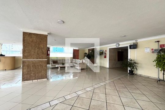 Hall social de apartamento à venda com 2 quartos, 70m² em Vila do Encontro, São Paulo