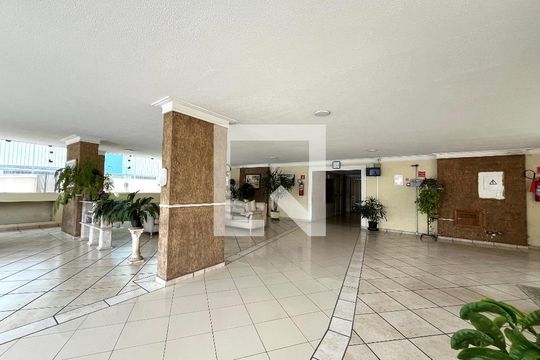 Hall social de apartamento à venda com 2 quartos, 70m² em Vila do Encontro, São Paulo
